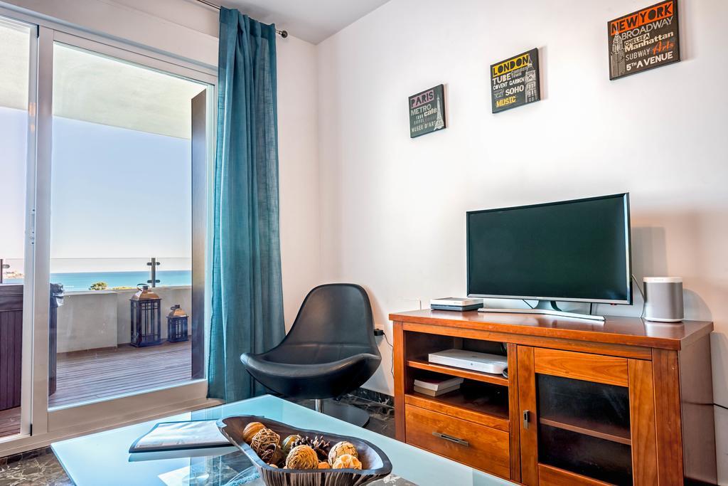 Carvajal Luxury Apartments - Free Parking Fuengirola Exterior foto